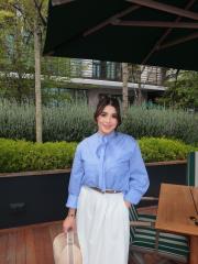 oval kesim bağcıklı gömlek çizgili mavi